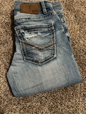 BKE Men's Light Blue Slim Straight Jeans with Distressed Back Pocket